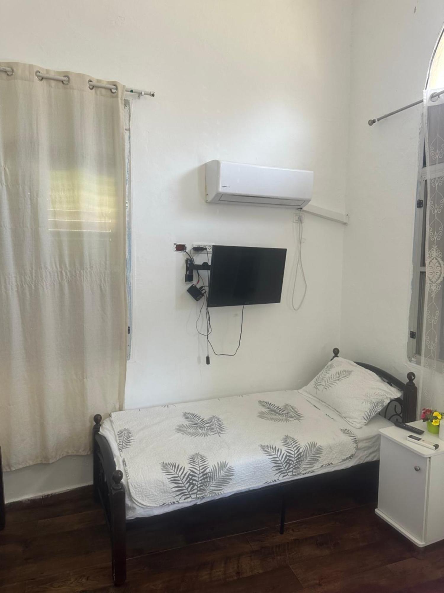 Akko Gate Hostel Экстерьер фото